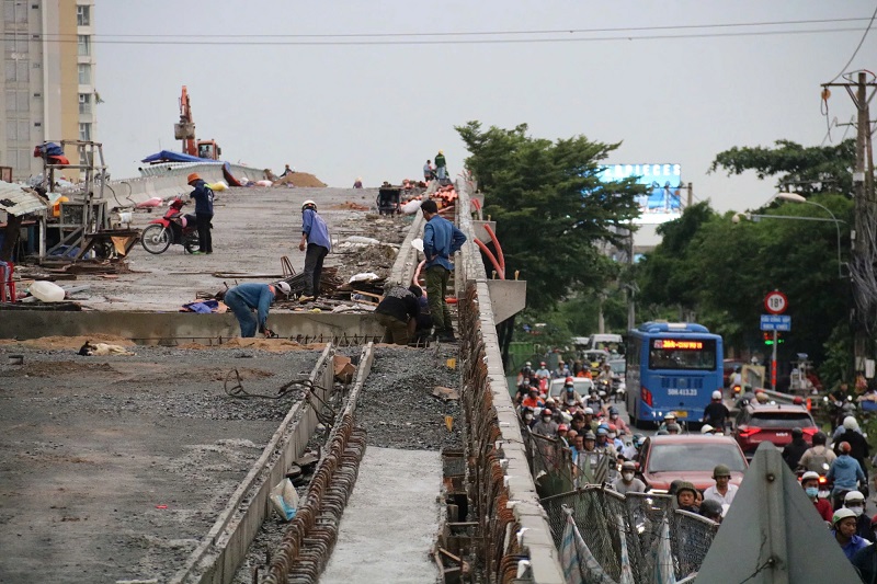 Cầu Nam Lý