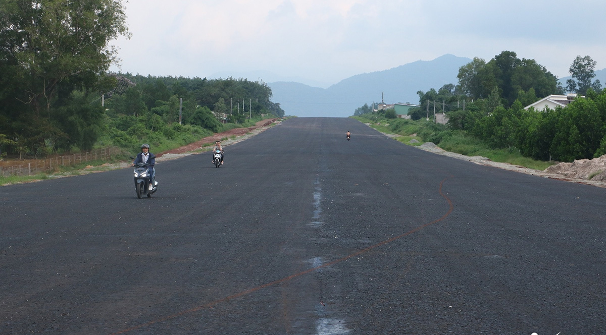 Xe đi trên cao tốc Biên Hòa - Vũng Tàu